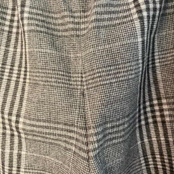 Aritzia Babaton grey plaid pull on mid rise cropped jimmy pants size large - Picture 4 of 8